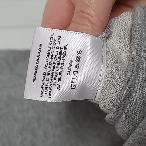 Accent Pillow Case | Province of Canada | Bonjour - Picture 5 of 7